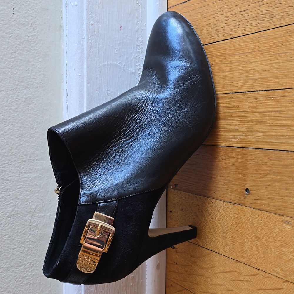 Vince Camuto, Velino Black Ankle Boots, Leather, EUC, Women's 10 - Picture 5 of 16